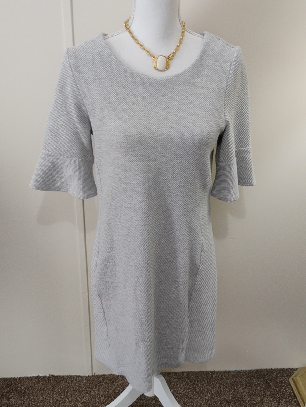 Tahari Light Gray Short-Sleeve Knit Shift Dress with Fluted Sleeves